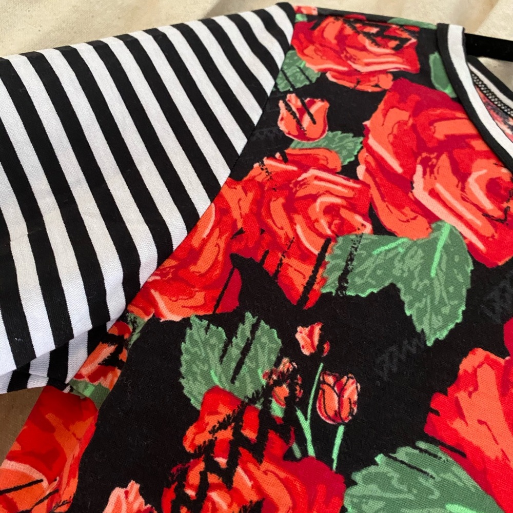 Lularoe GiGi - Picture 2 of 4